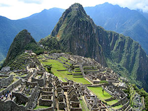 http://www.realmantravelguides.com/wp-content/uploads/2008/07/machu-picchu-small.jpg